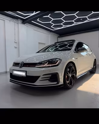 Volkswagen Golf GTI 2.0 TSI TCR DSG