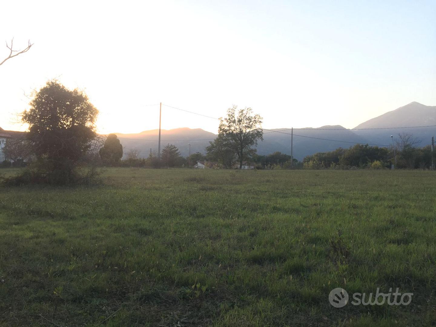 Casa rurale più terreno agricolo - Altro