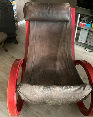 Sedia a dondolo vintage