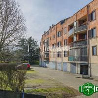 Ampio Trilocale di 100 mq con Doppi Servizi, Box e