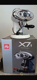 Macchina per il caffe illy