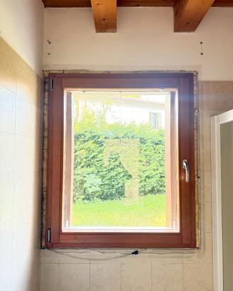 Finestra in legno