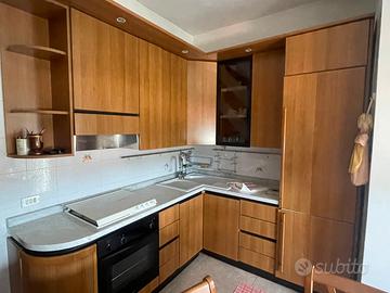 Cucina angola in legno completa elettrodomestici