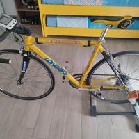 bici da corsa vintage +rulli tacx
