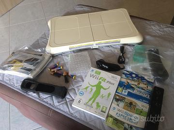 Nintendo wii e wii fit plus piu’ 2 giochi nuova