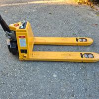 Traspallet semielettrico