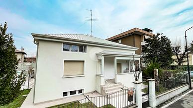 VILLA SINGOLA A CHIARI