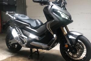 X-ADV 750 Grigio