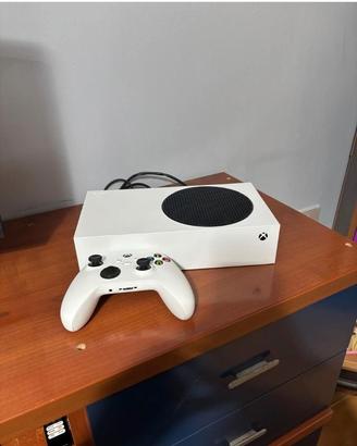 XBOX ONE SERIE - S . COME NUOVA