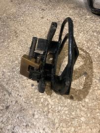 staffa blocca ruota vespa PK 50