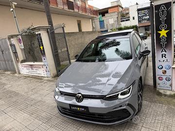 Volkswagen Golf 8 R-line 2.0 TDI 150 CV