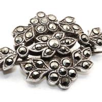 Classica spilla anni 30 argento marcasite