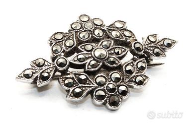 Classica spilla anni 30 argento marcasite
