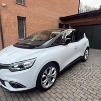 Renault Scenic Scénic Blue dCi 120 CV EDC Intens