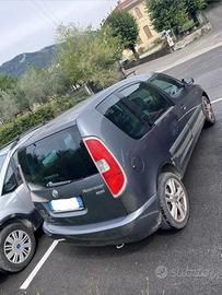 Skoda Roomster 1.4 anche neopatentati