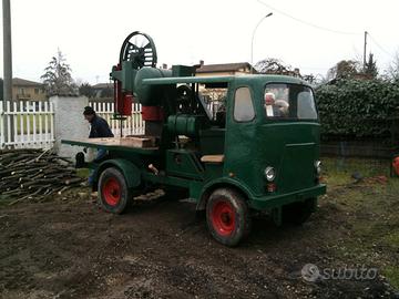 Taglia e spacca legna su ruote