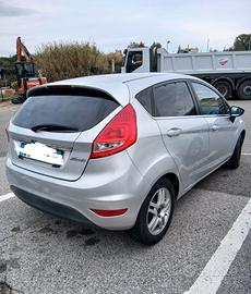 Auto Ford Fiesta Titanium