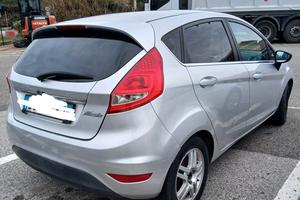 Auto Ford Fiesta Titanium