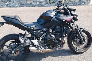 moto Kawasaki 650