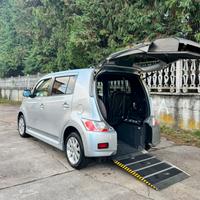 Auto per trasporto e guida Disabili