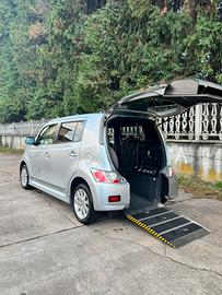 Auto per trasporto e guida Disabili