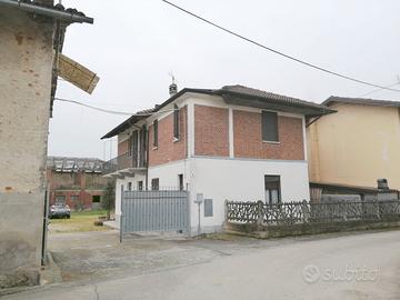 Abitazione indipendente con ampio cortile e orto