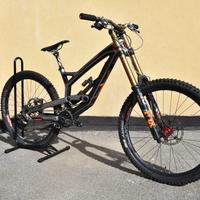 YT INDUSTRIES TUES CF COMP