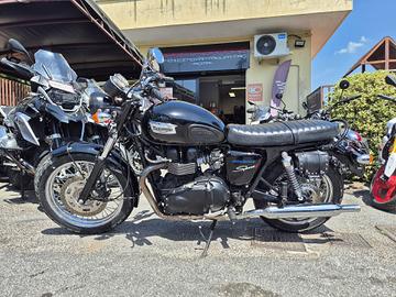 Triumph Bonneville T100 permute