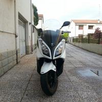 Kymco Downtown 300i