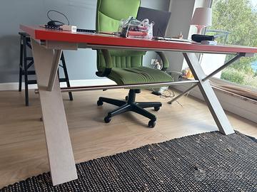 Scrivania professionale