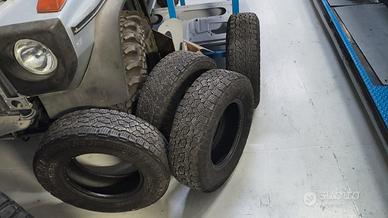 gomme/gomma toyo open country A/T fuoristrada 