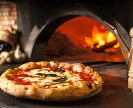 ALTA VAL D'ILLASI: PIZZERIA AVVIATA CON MAGAZZINO