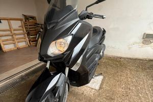 YAMAHA XMAX 250 2011