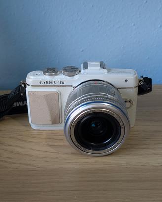 Olympus PEN E-PL7 Lite Fotocamera + obbiettivo
