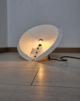 Lampada da tavolo Badessa, Oggetti Latini 1997