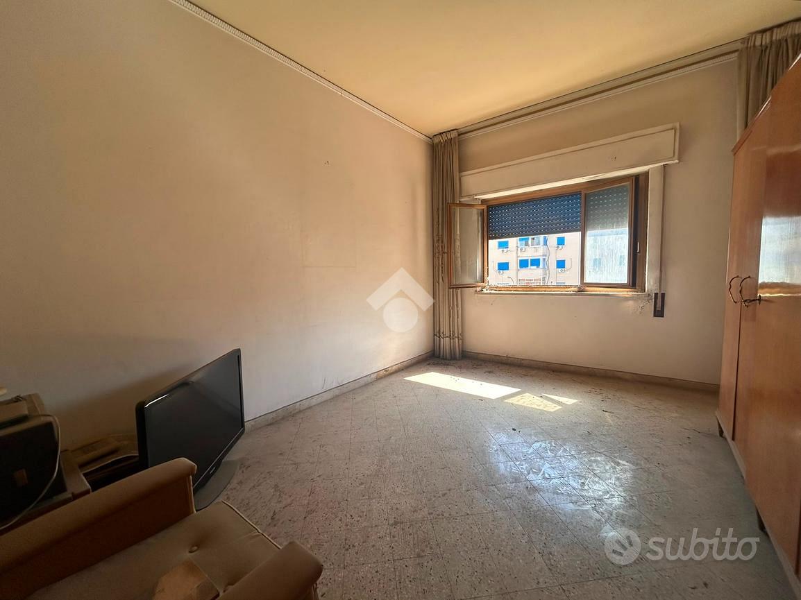4 LOCALI A PALERMO - Altro
