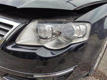 Proiettore sinistro VOLKSWAGEN PASSAT del 2006