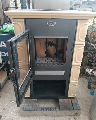 STUFA A LEGNA LA SUPER CALOR  7 KW  COME NUOVA🔥