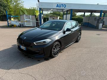 Bmw 118 118d 5p. Msport