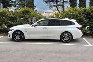 BMW 330e XDrive M-Sport