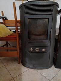 stufa a pelets della edilcamini