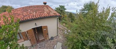 Casa unifamiliare con ampio terreno