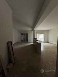 immobile 242 mq - Doppio ingresso e zona centrale