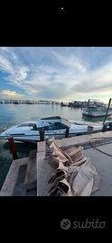 Barca sportiva 8m - V8 Mercruiser MPI