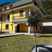 Villetta indipendente Summonte 400mq