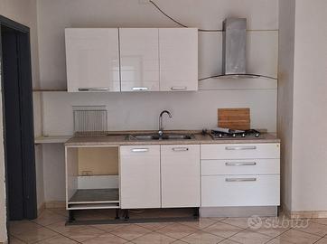 Cucina Lineare 240 cm Bianco Laccato - Moderna