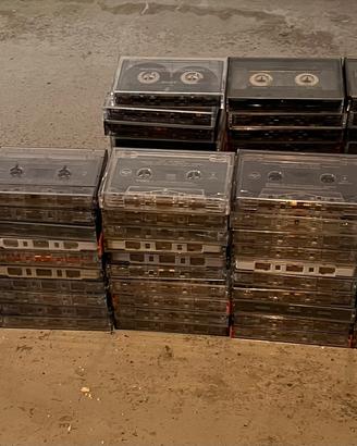 Musicassette originali e registrate senza copertin