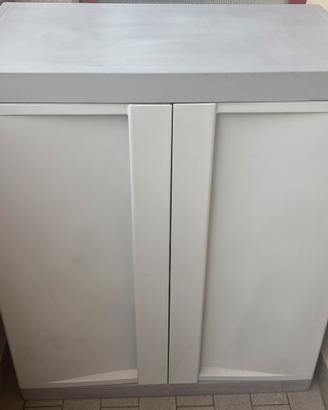 Mobiletto da esterno.