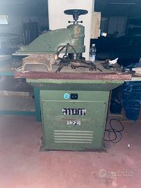 Attrezzature per lavorazione pelletteria