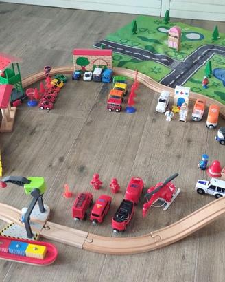 Treno in legno